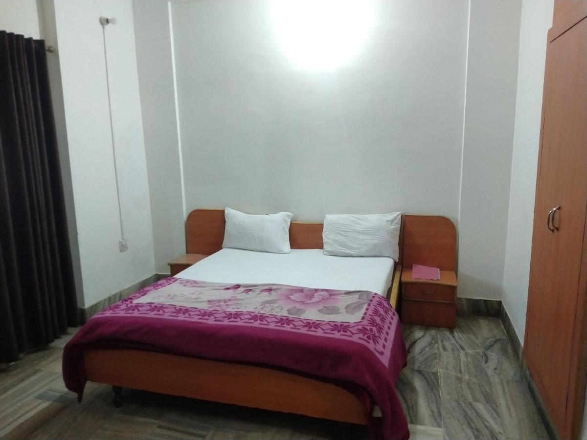 Varanasi Palace Bagian luar foto